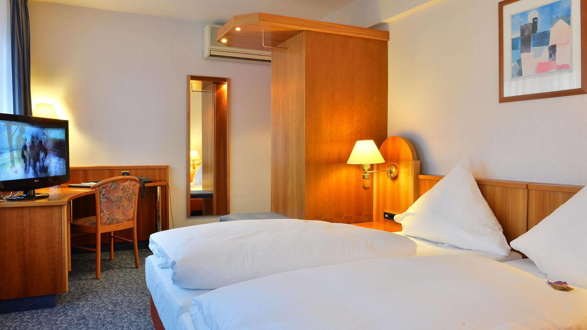 Hotel Ilbertz Garni Keulen Buitenkant foto